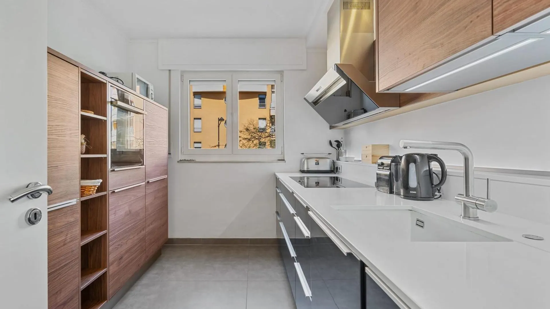 Modern Lux Apartment With Balcony In Luxembourg