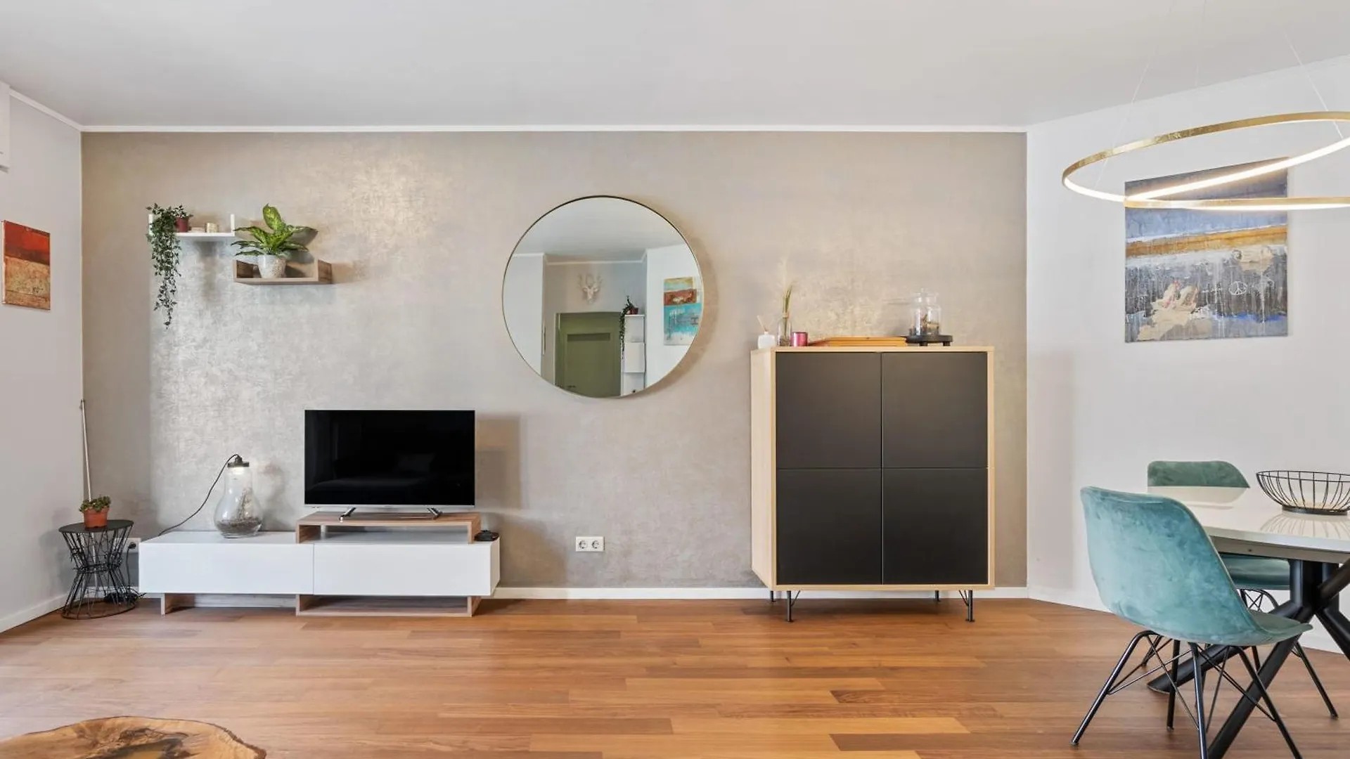 Modern Lux Apartment With Balcony In Luxembourg