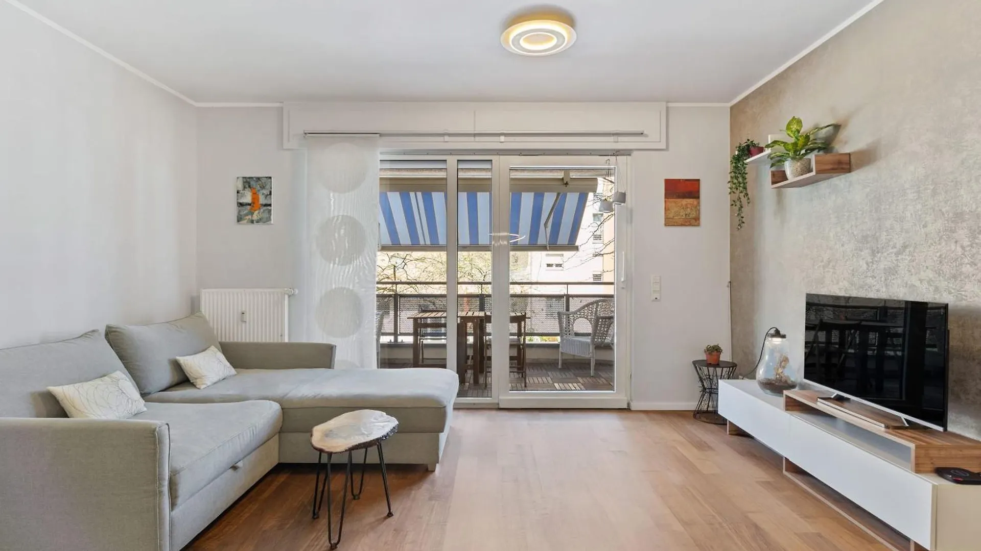 Modern Lux Apartment With Balcony In Luxembourg location